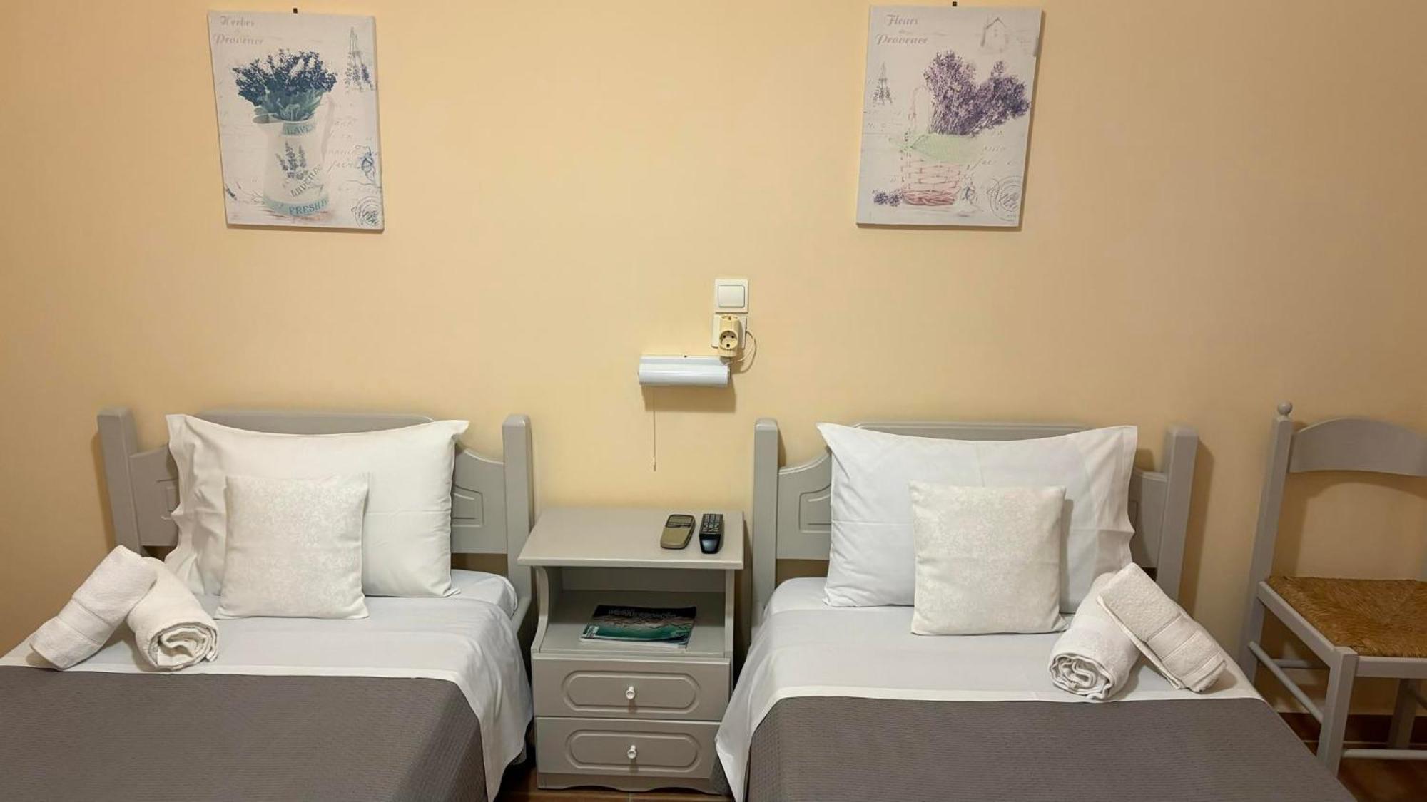 Romanza Rooms Poúlithra Eksteriør bilde