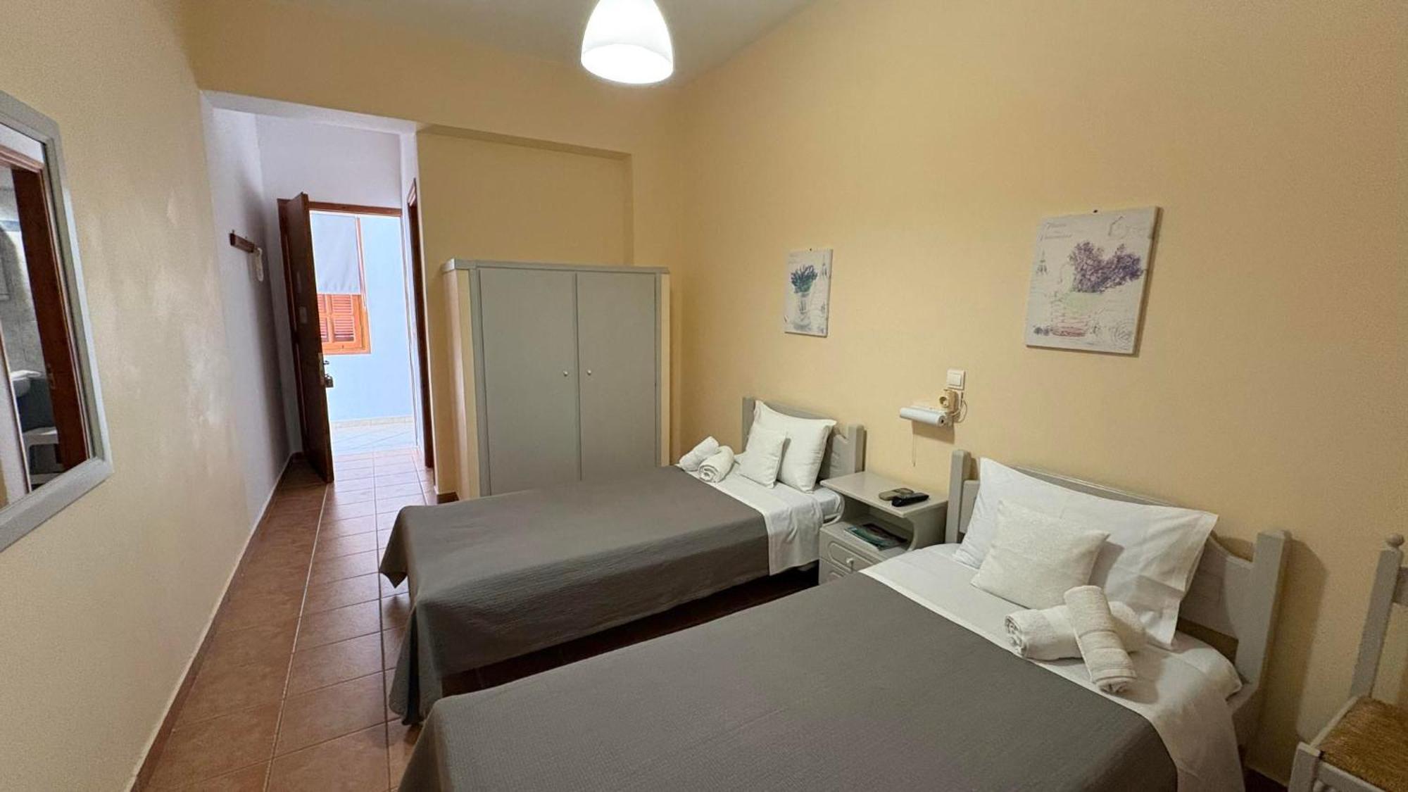 Romanza Rooms Poúlithra Eksteriør bilde