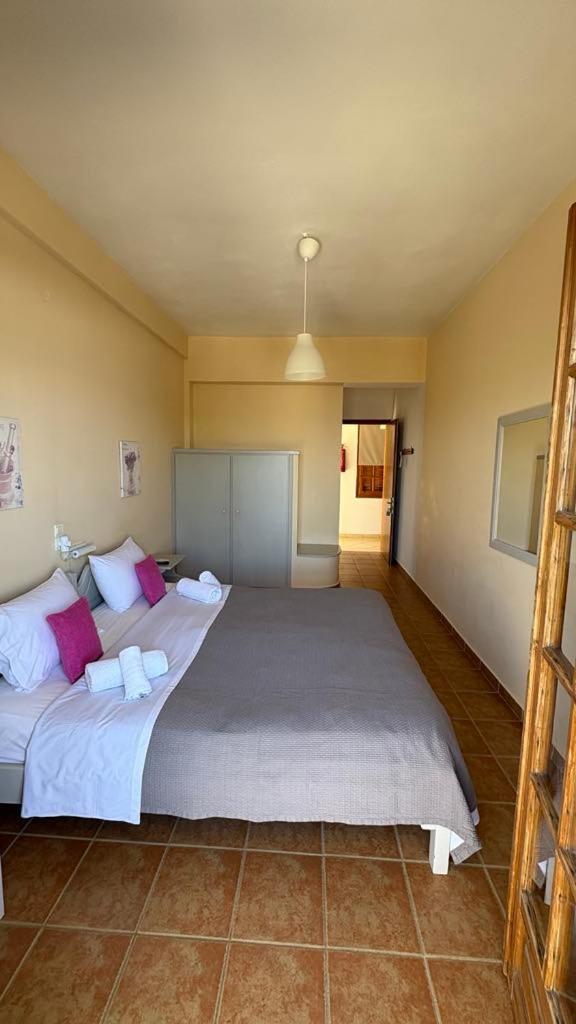Romanza Rooms Poúlithra Eksteriør bilde